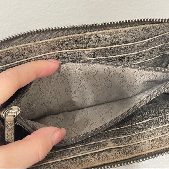 MICHAEL Michael Kors wallet - Picture 5 of 6